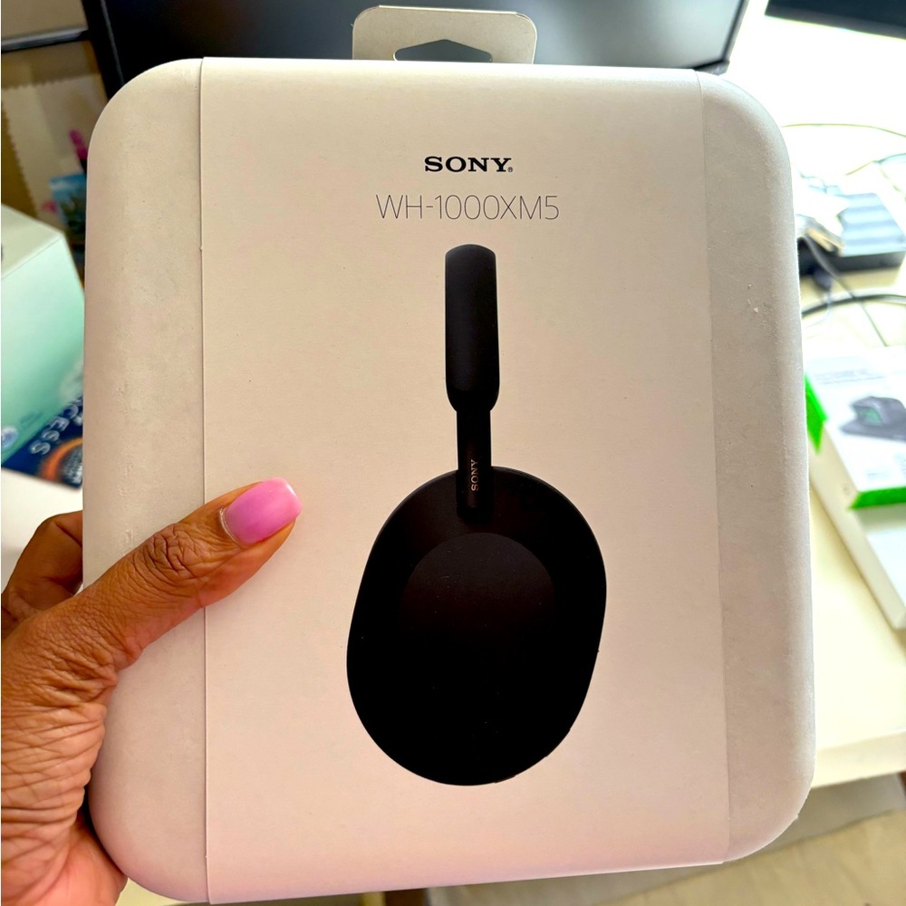SONY WH-1000XM5 Premium Wireless Noise Canceling Headphones | Black.